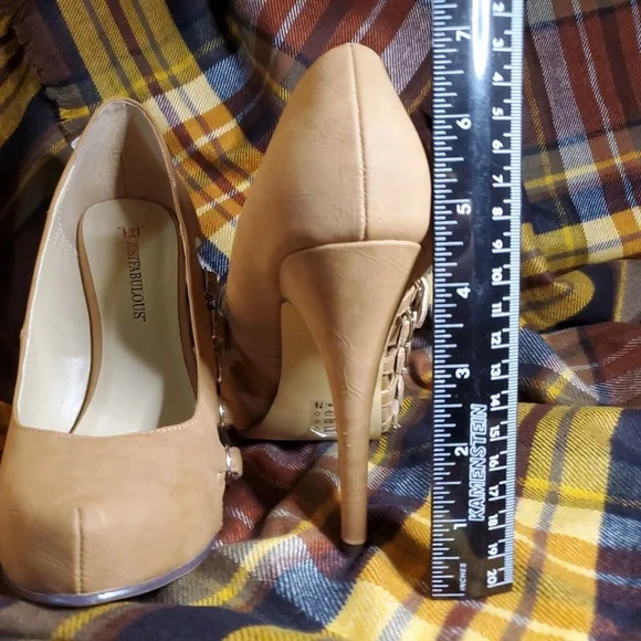 Tan Vegan Leather Pump with Buckle-accented Cutouts Size 7.5 - Picture 5 of 12
